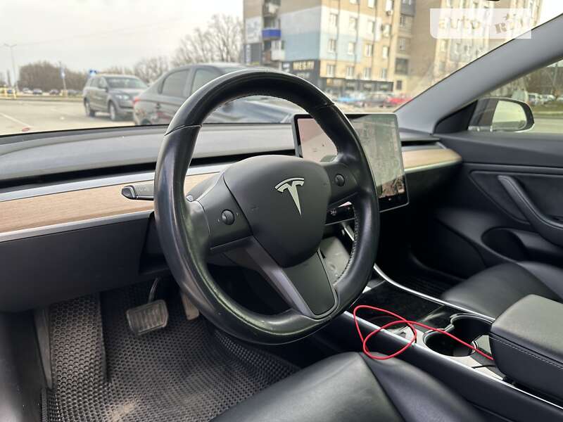 Седан Tesla Model 3 2019 в Кропивницькому