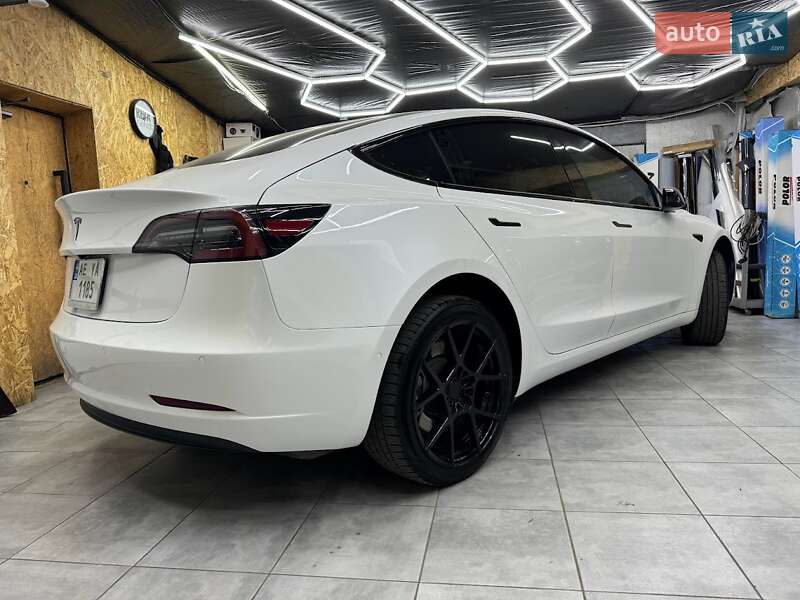 Tesla Model 3 2018