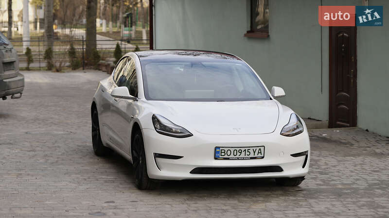 Седан Tesla Model 3 2019 в Тернополі