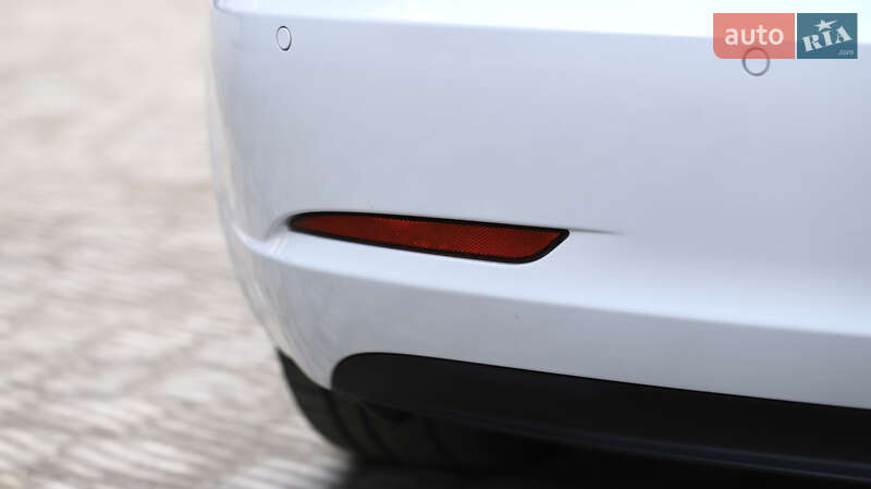 Седан Tesla Model 3 2019 в Тернополі