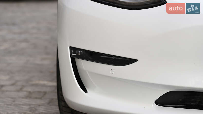Седан Tesla Model 3 2019 в Тернополі
