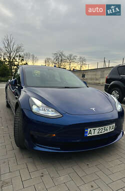 Седан Tesla Model 3 2021 в Ивано-Франковске
