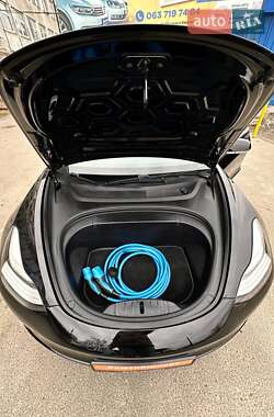 Седан Tesla Model 3 2019 в 