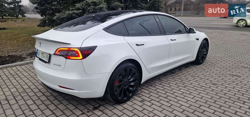 Седан Tesla Model 3 2023 в Днепре