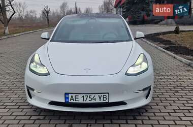 Седан Tesla Model 3 2023 в Днепре