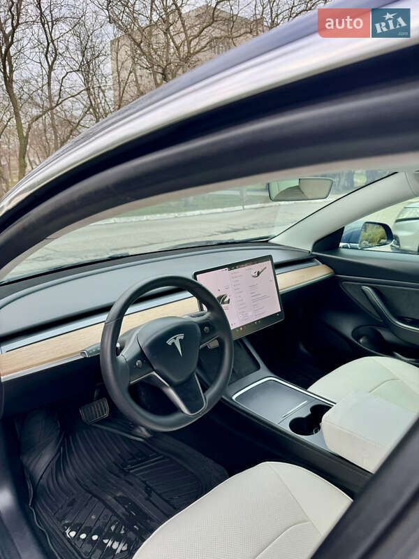 Седан Tesla Model 3 2019 в Одесі фото 56 Седан Tesla Model 3 2019 в Одесі