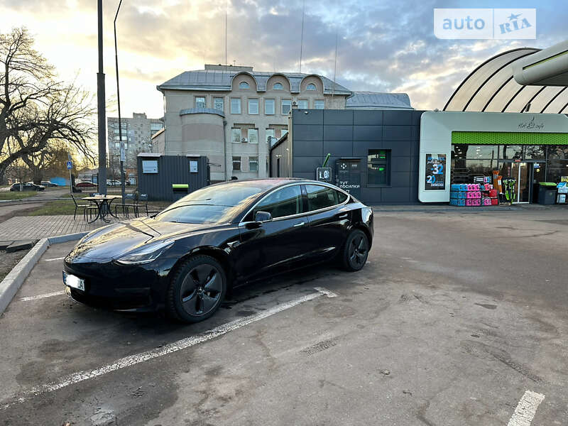 Седан Tesla Model 3 2019 в Кропивницком