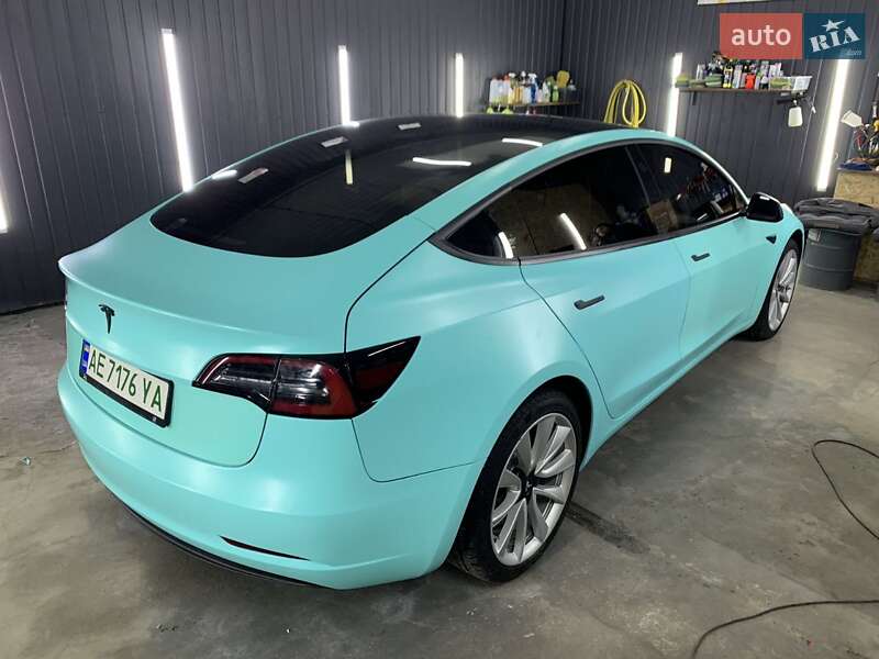Седан Tesla Model 3 2018 в Днепре