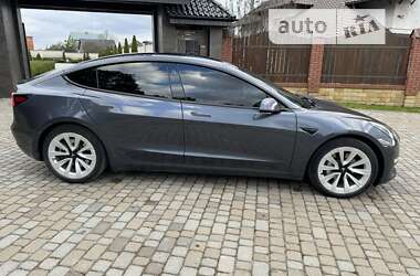 Седан Tesla Model 3 2022 в Львові