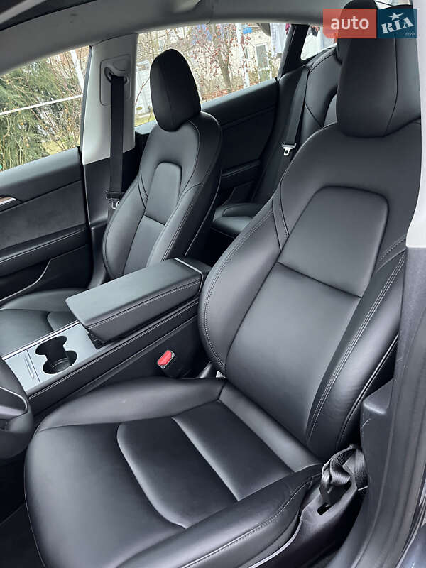 Седан Tesla Model 3 2022 в Одесі