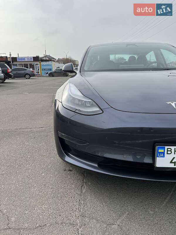 Седан Tesla Model 3 2022 в Одесі