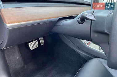 Седан Tesla Model 3 2020 в Києві