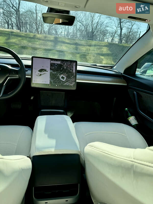 Седан Tesla Model 3 2019 в Одесі