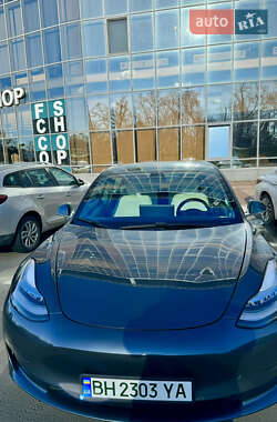 Седан Tesla Model 3 2019 в Одессе