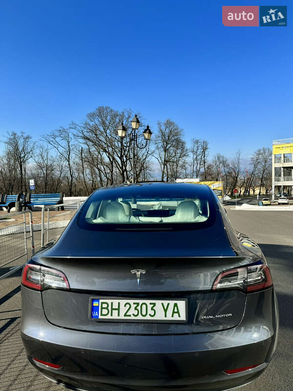 Седан Tesla Model 3 2019 в Одесі