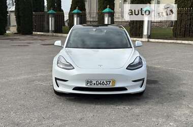 Седан Tesla Model 3 2020 в Дубно