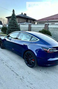 Седан Tesla Model 3 2020 в Києві