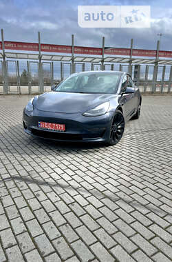 Седан Tesla Model 3 2021 в Львові