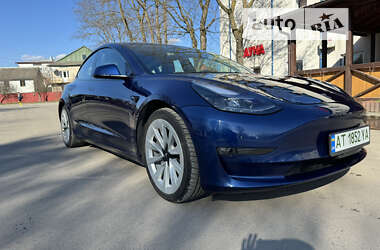 Седан Tesla Model 3 2022 в Ивано-Франковске