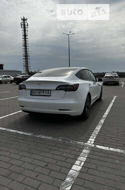 Седан Tesla Model 3 2021 в Виннице