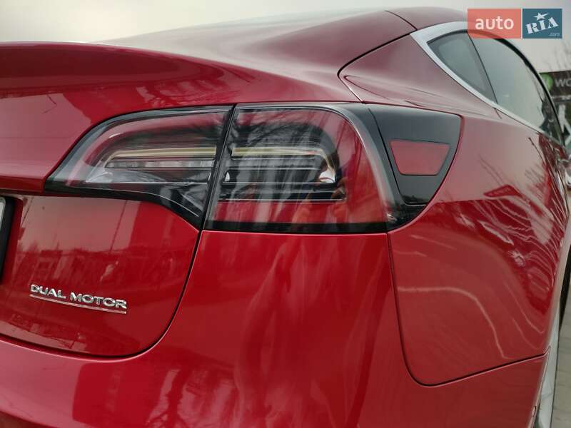 Седан Tesla Model 3 2018 в Хмельницькому