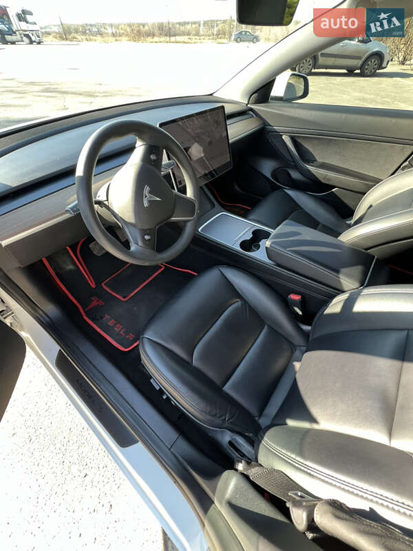 Седан Tesla Model 3 2020 в Харкові