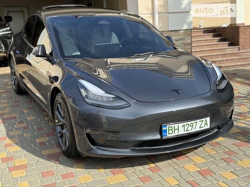 Седан Tesla Model 3 2022 в Одесі