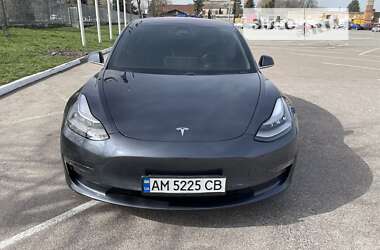 Седан Tesla Model 3 2018 в Житомирі