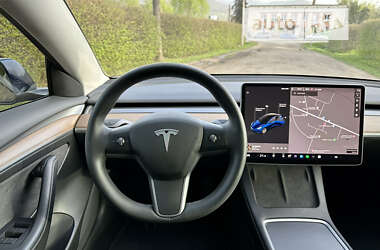 Седан Tesla Model 3 2022 в Ужгороді