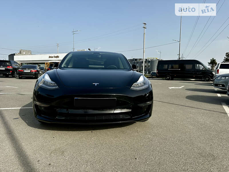 Седан Tesla Model 3 2019 в Киеве