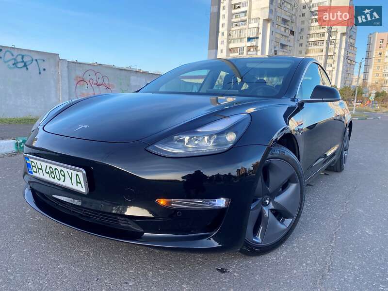 Седан Tesla Model 3 2019 в Одесі