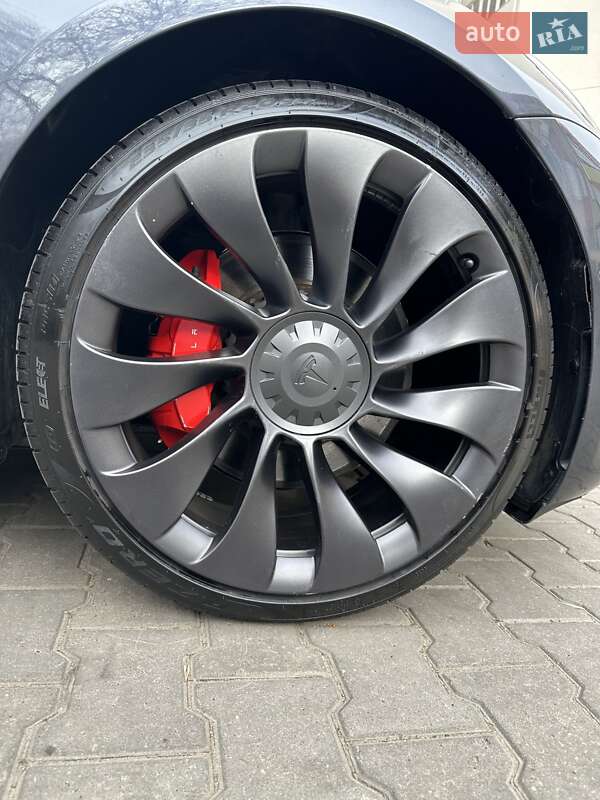 Седан Tesla Model 3 2021 в Одессе