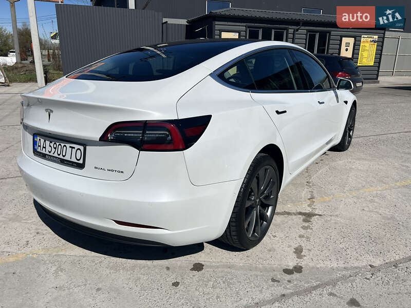 Седан Tesla Model 3 2019 в Києві