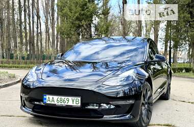 Седан Tesla Model 3 2023 в Києві