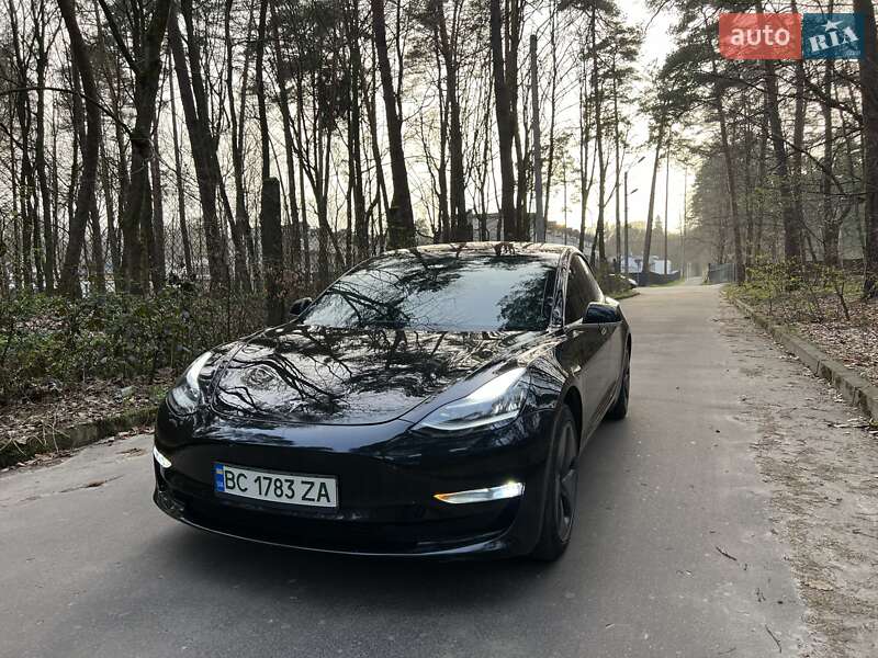Седан Tesla Model 3 2019 в Львові фото Седан Tesla Model 3 2019 в Львові