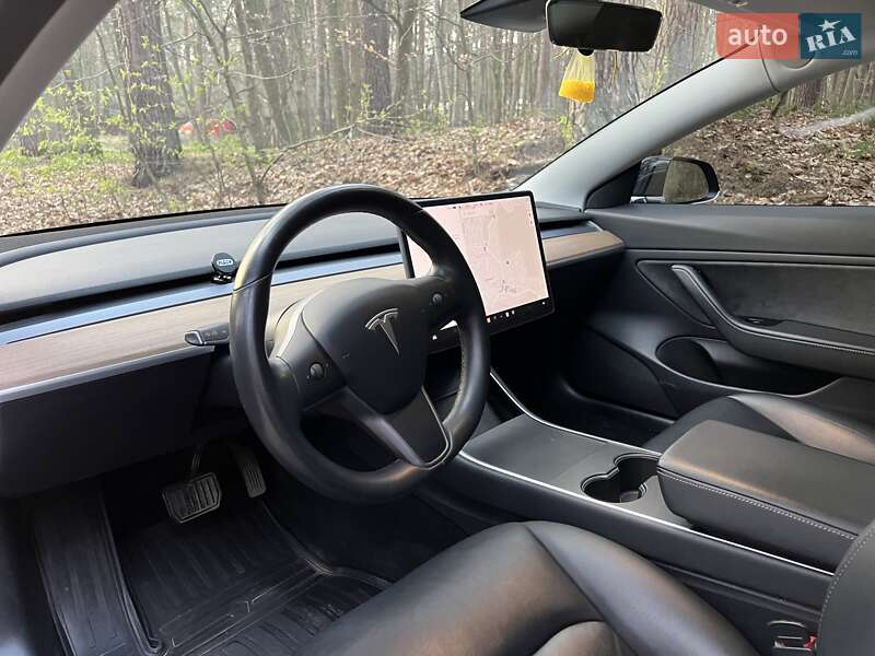 Седан Tesla Model 3 2019 в Львові фото 15 Седан Tesla Model 3 2019 в Львові