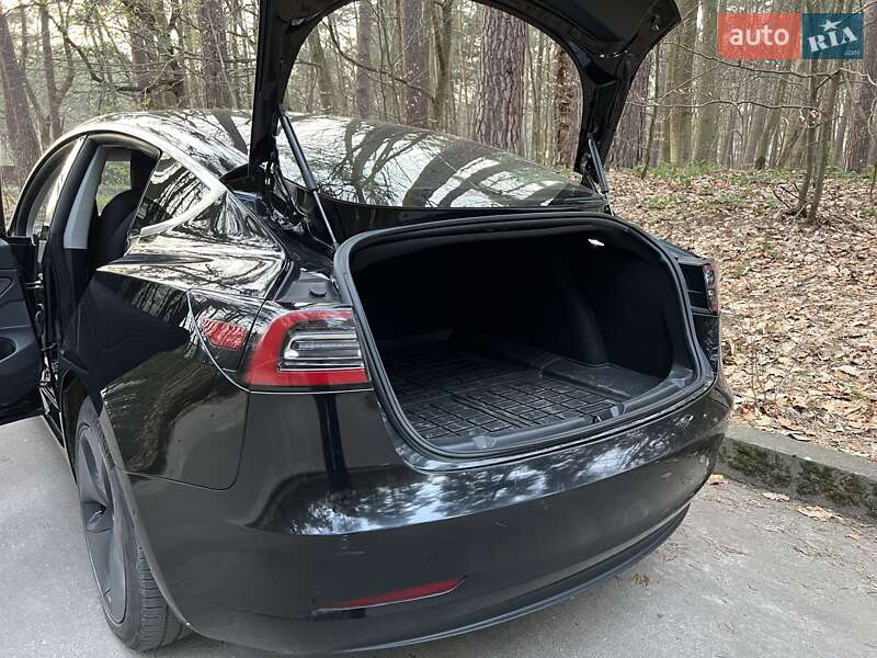 Седан Tesla Model 3 2019 в Львові фото 17 Седан Tesla Model 3 2019 в Львові