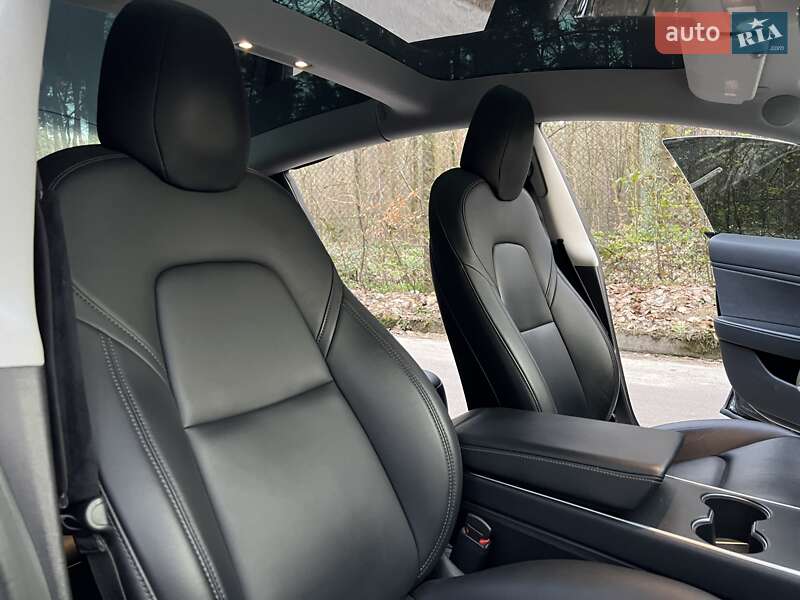 Седан Tesla Model 3 2019 в Львові фото 29 Седан Tesla Model 3 2019 в Львові