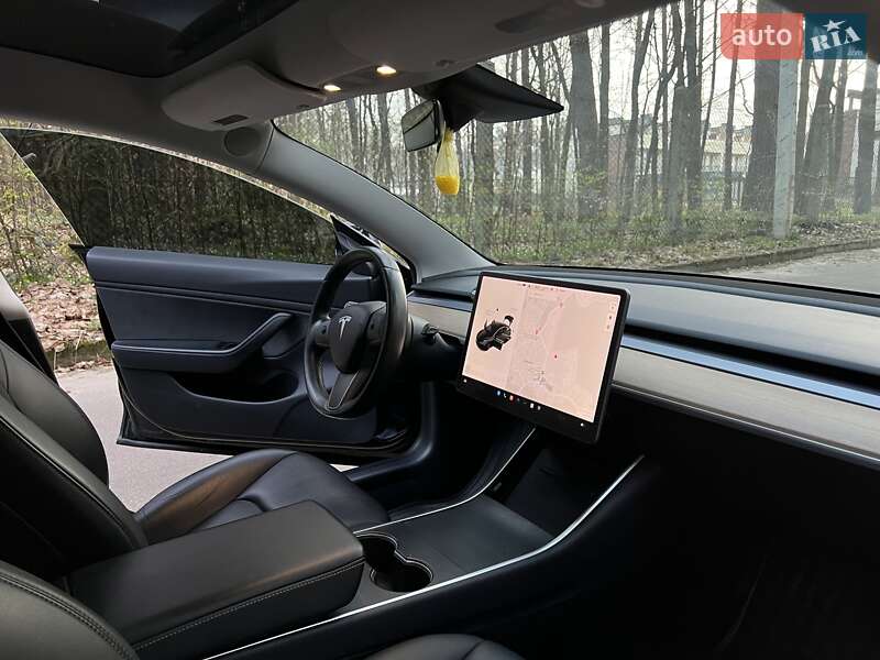Седан Tesla Model 3 2019 в Львові фото 31 Седан Tesla Model 3 2019 в Львові