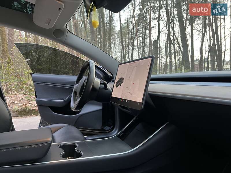 Седан Tesla Model 3 2019 в Львові фото 32 Седан Tesla Model 3 2019 в Львові