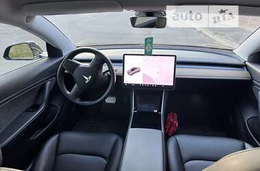 Седан Tesla Model 3 2018 в Николаеве