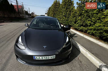 Седан Tesla Model 3 2022 в Києві