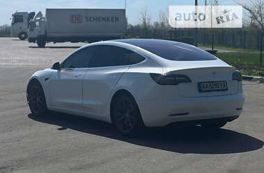 Седан Tesla Model 3 2018 в Золотоноше