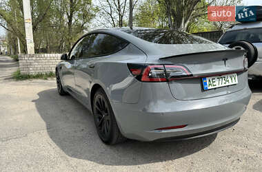 Седан Tesla Model 3 2021 в 