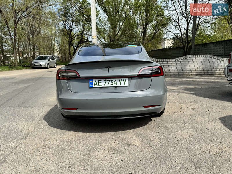 Седан Tesla Model 3 2021 в Днепре