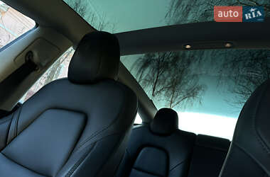 Седан Tesla Model 3 2020 в 