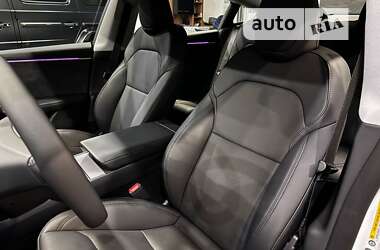 Седан Tesla Model 3 2024 в 