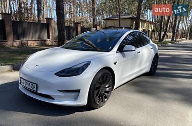 Седан Tesla Model 3 2022 в Киеве