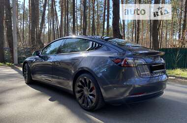 Седан Tesla Model 3 2021 в Києві