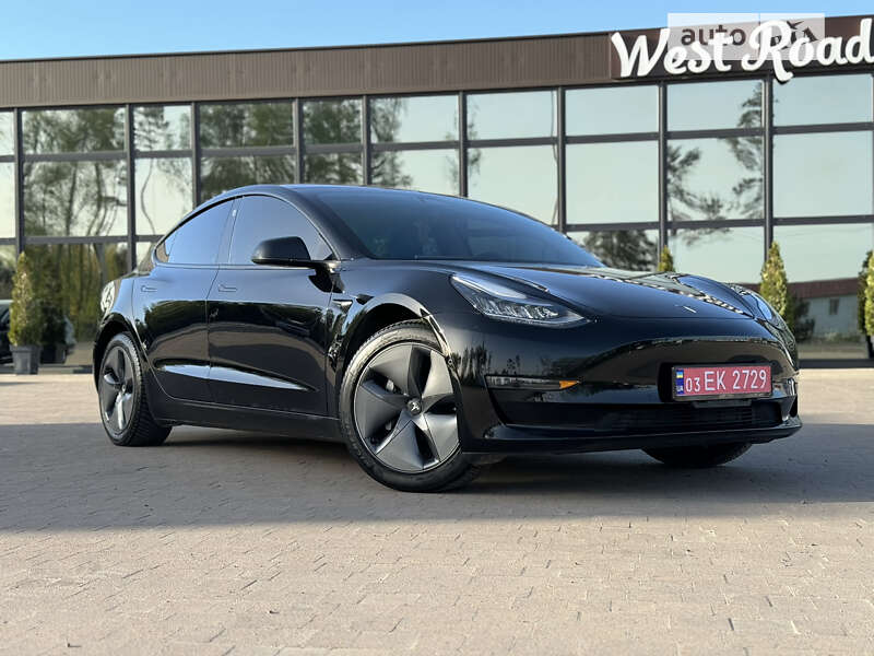 Седан Tesla Model 3 2019 в Луцке